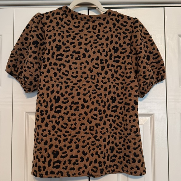 Leopard Print Top - Picture 2 of 4